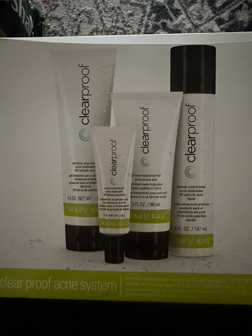 Mary Kay Clearproof Acne System - White & Lime Green Accents